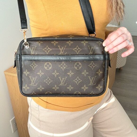 Louis Vuitton Handbags - ✅AUTHENTIC✅LOUIS VUITTON COMPIEGNE CROSSBODY BAG